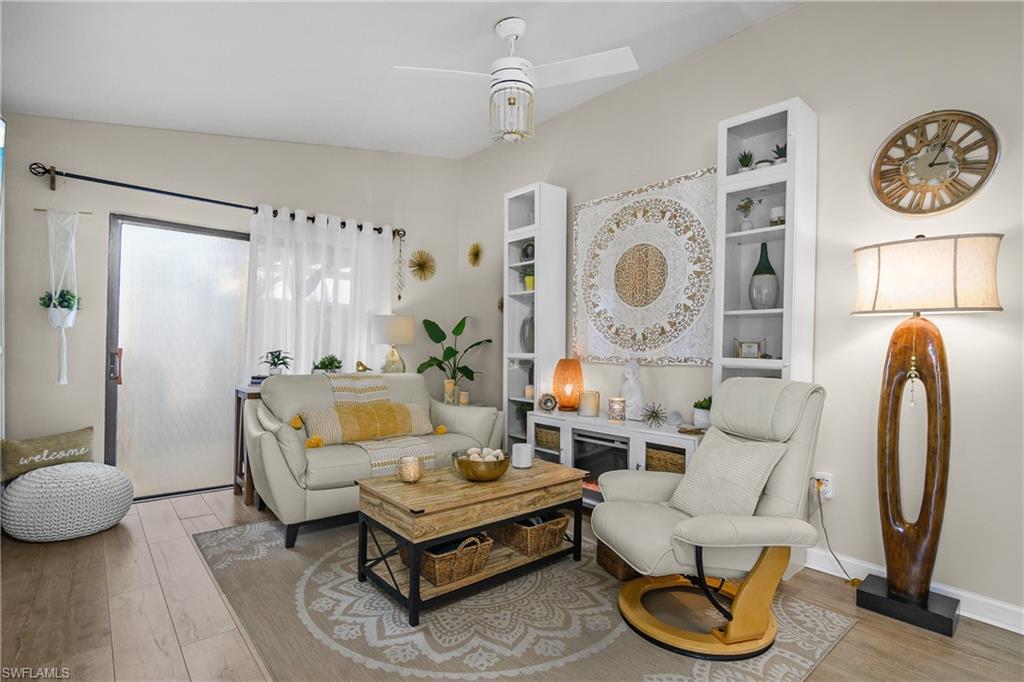 5266 Cedarbend DR # 1