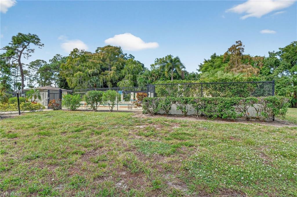 1009 Pine Isle LN S # 1009