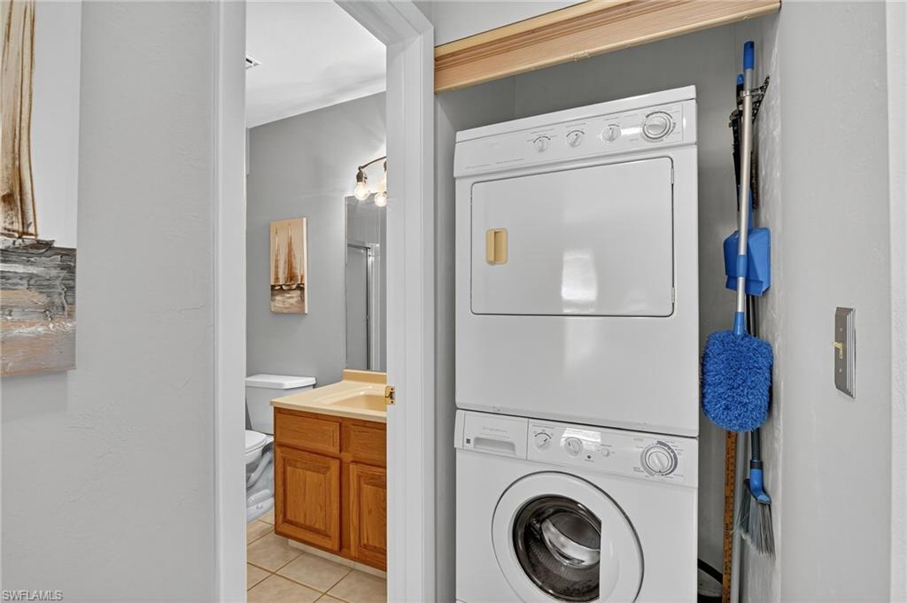 1009 Pine Isle LN S # 1009