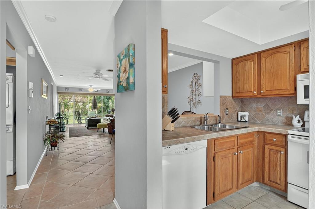 1009 Pine Isle LN S # 1009