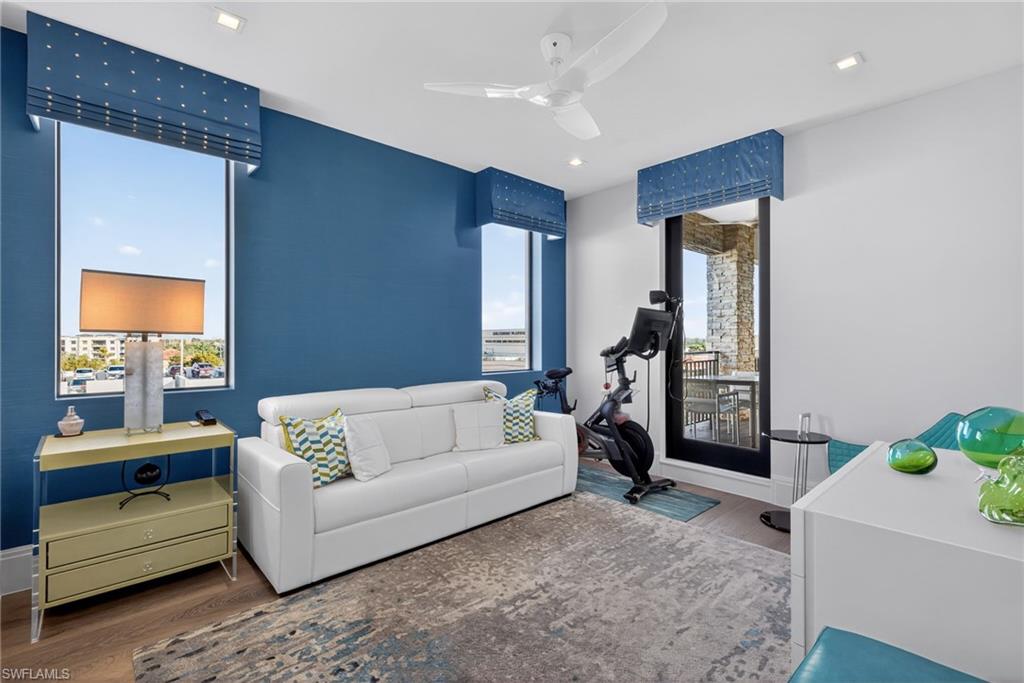 1135 3rd AVE S # 521