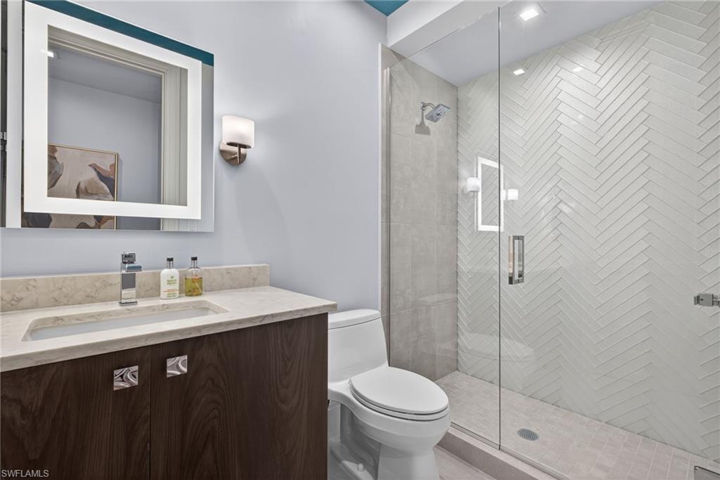 1135 3rd AVE S # 521