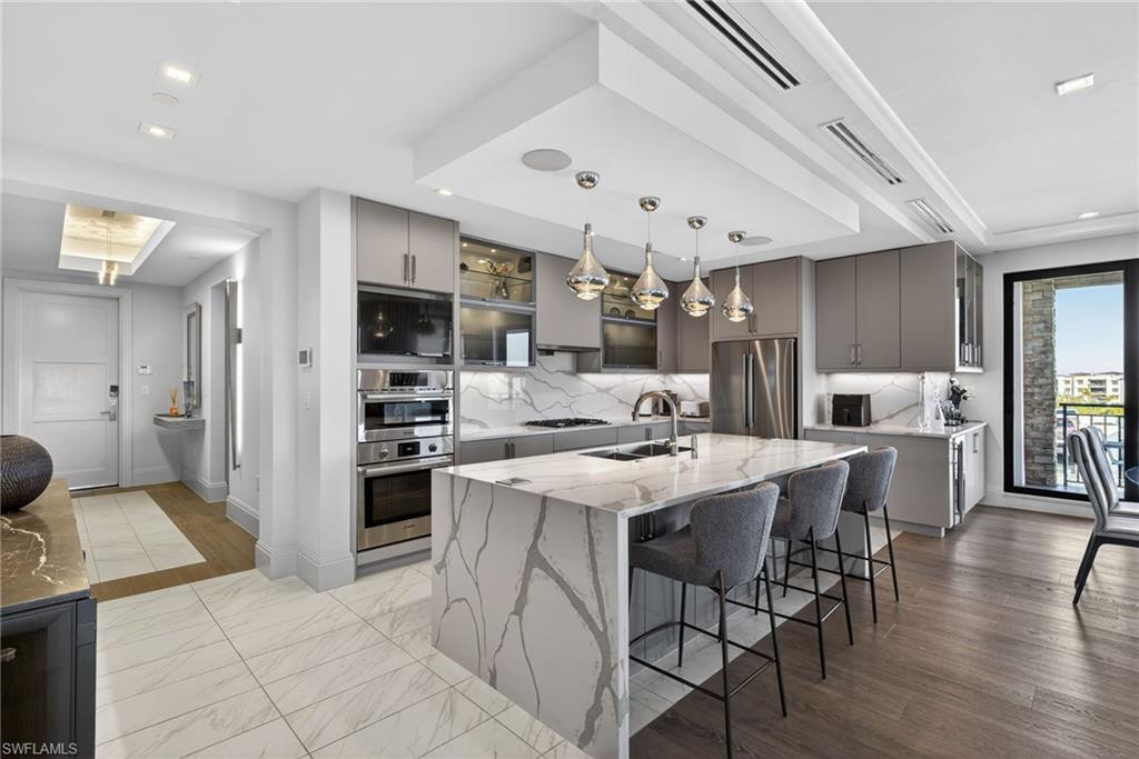 1135 3rd AVE S # 521