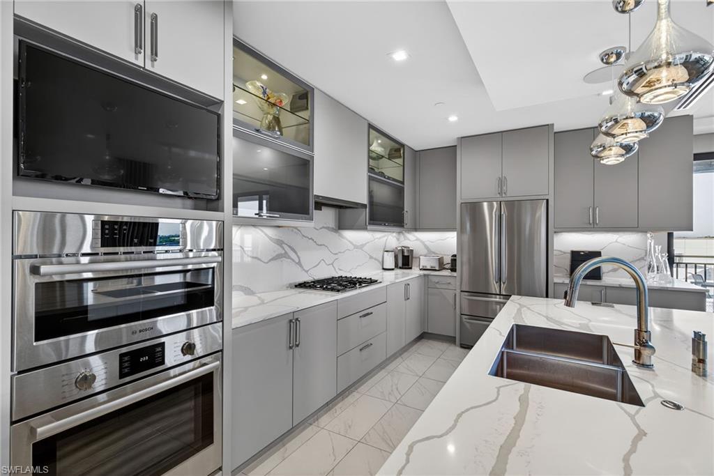 1135 3rd AVE S # 521