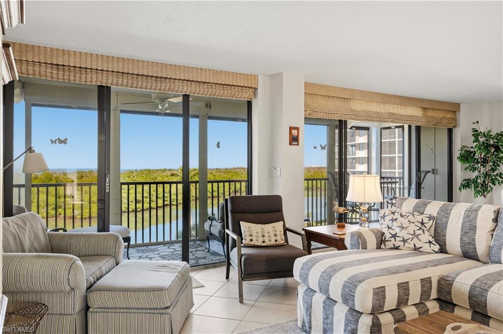 11 Bluebill AVE # 404