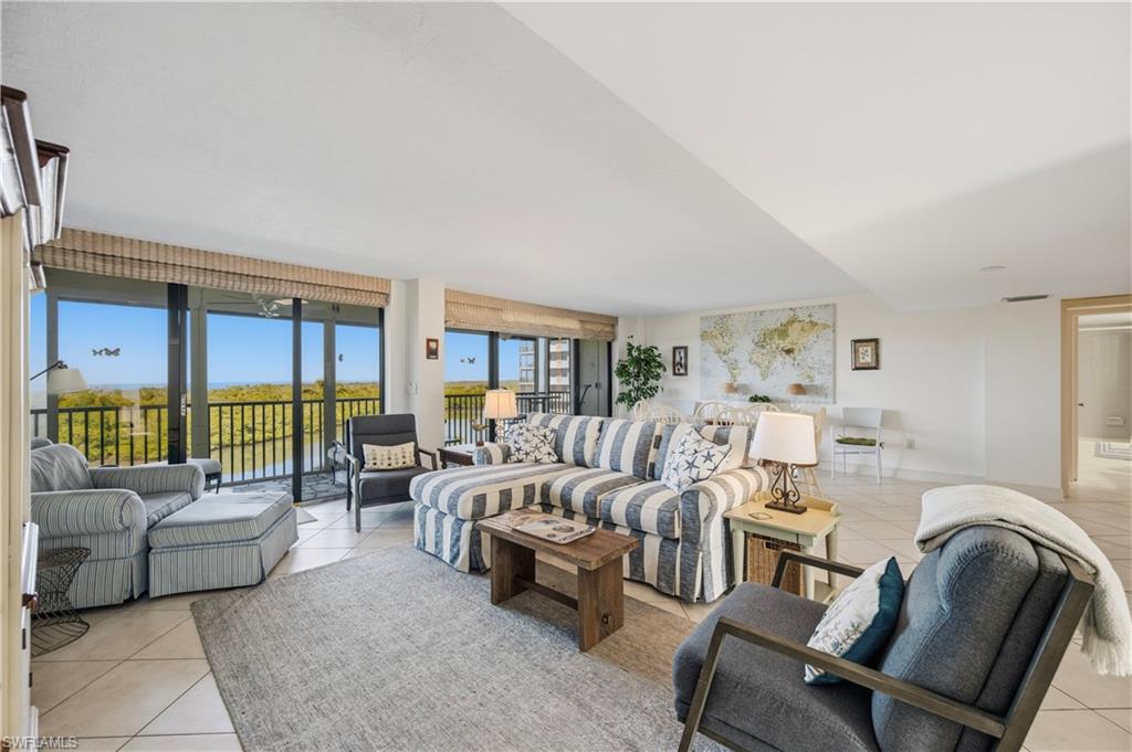 11 Bluebill AVE # 404