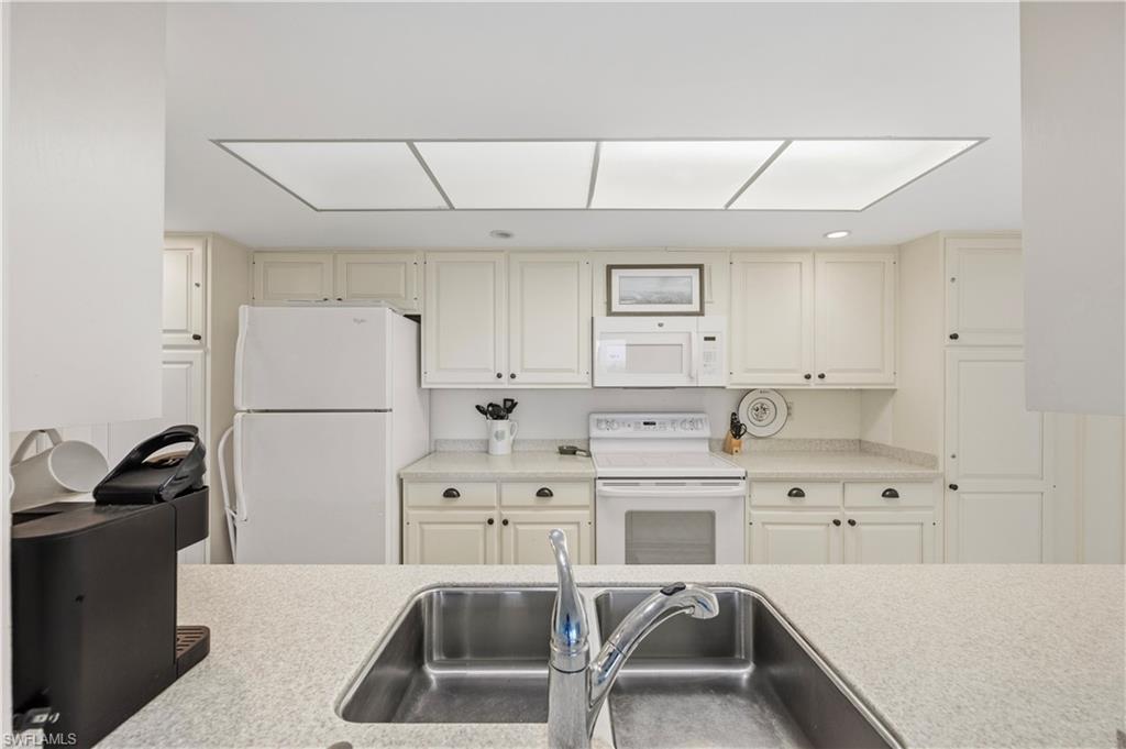 11 Bluebill AVE # 404