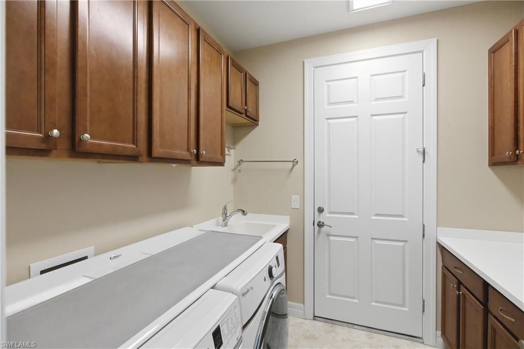 11041 Castlereagh ST