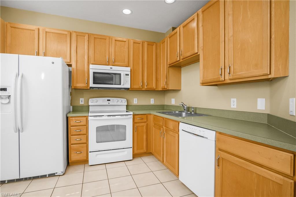 7820 Sandpine CT # 2304