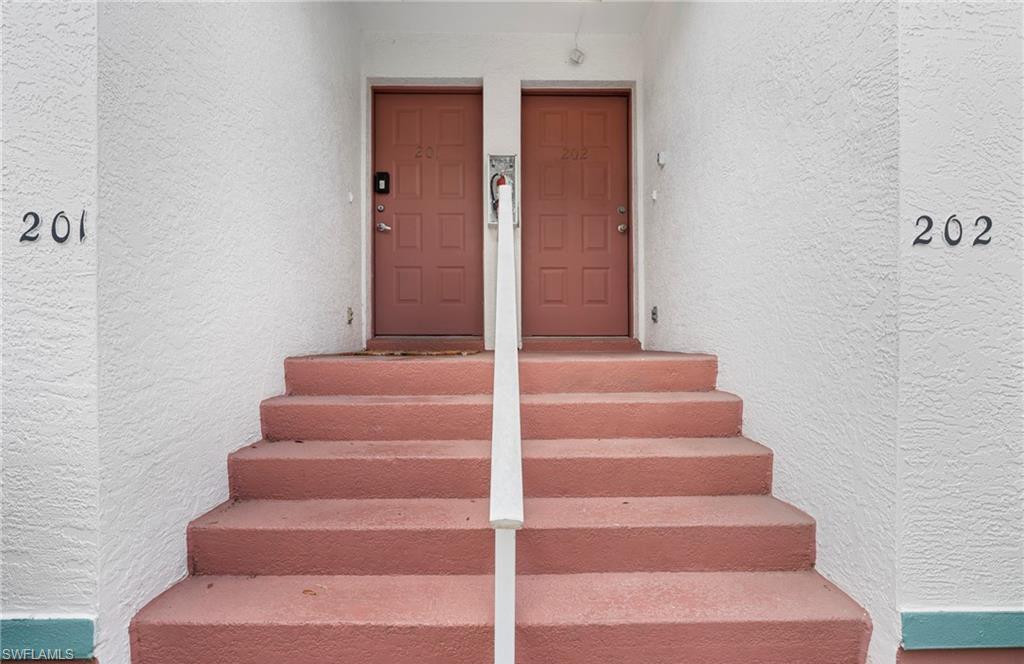 505 Windsor SQ # 202 Unit: 6-202