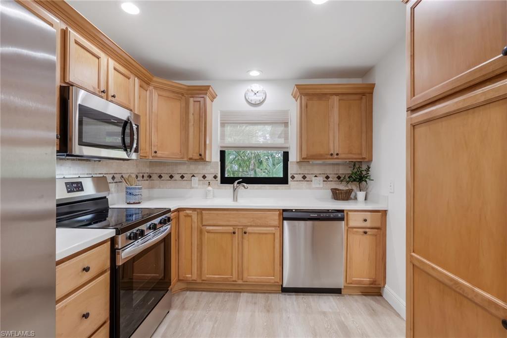 4955 Pepper CIR # B208