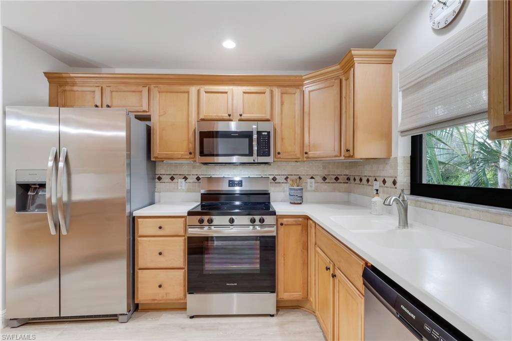 4955 Pepper CIR # B208