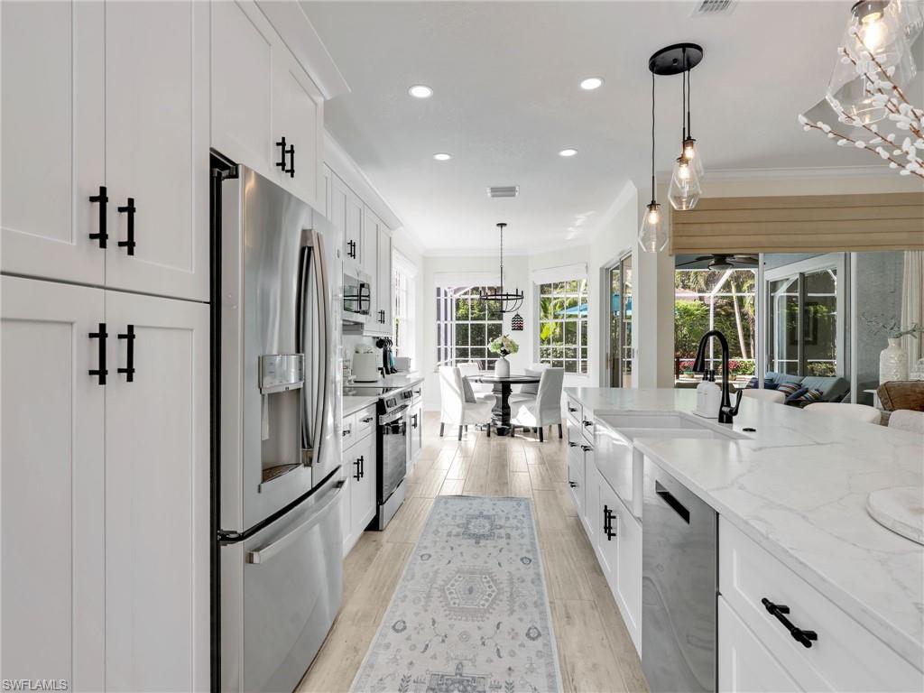 5073 Kensington High ST