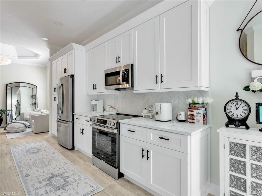 5073 Kensington High ST