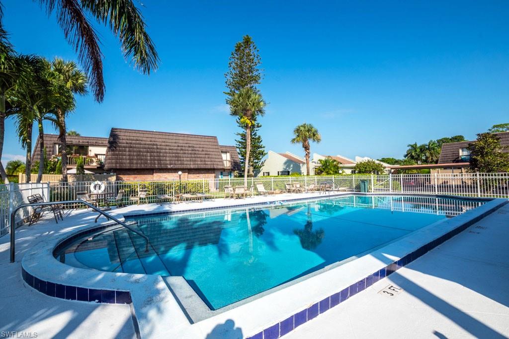 124 Lake Point LN # 2B