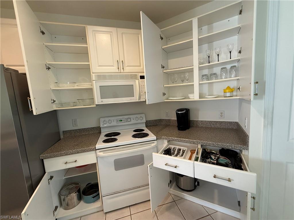 1335 Sweetwater CV # 202