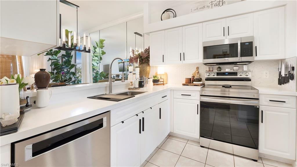 1685 Morning Sun LN # E24