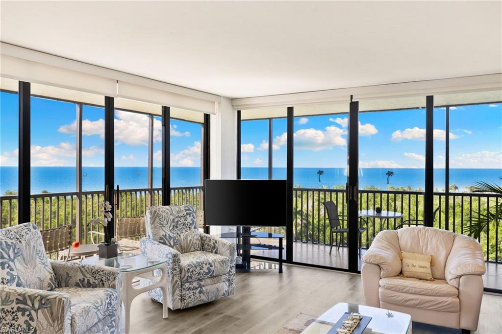 11 Bluebill AVE # 702