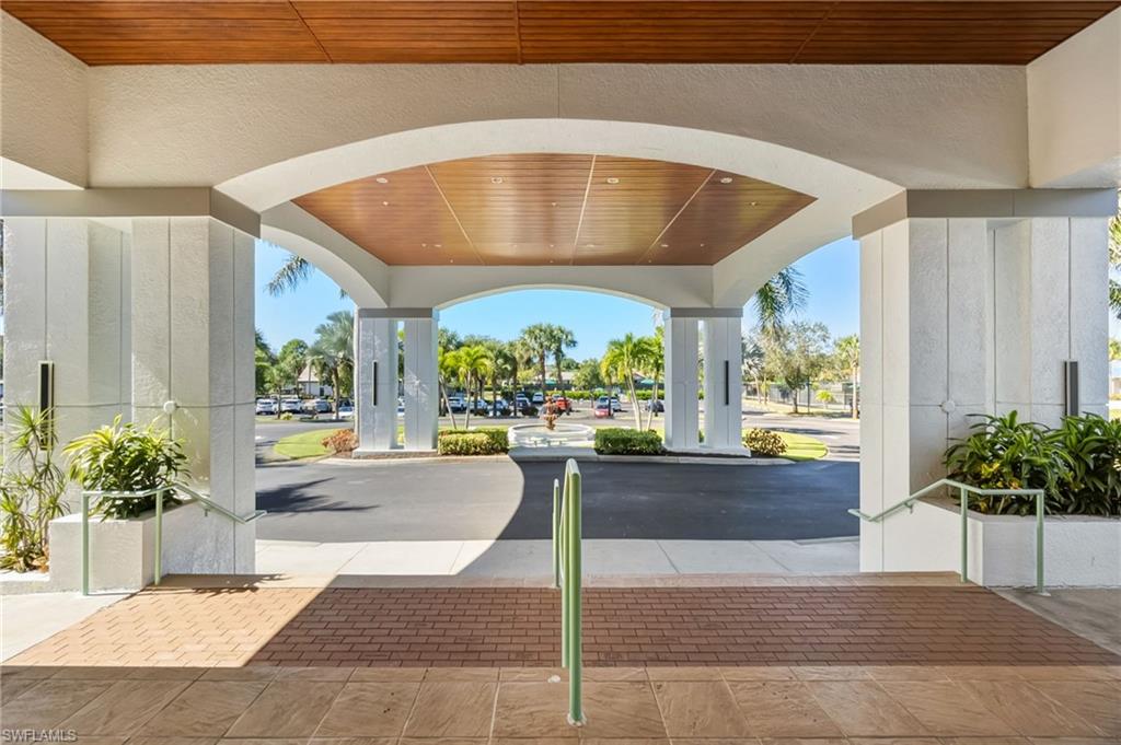 9851 Costa Mesa LN # 305