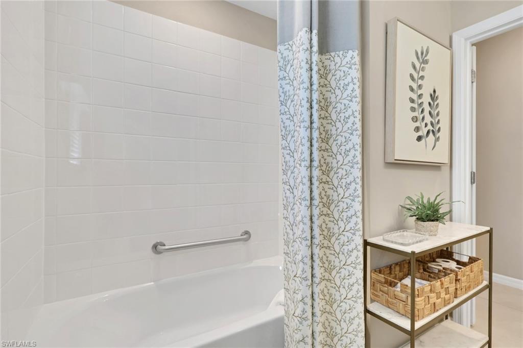 23955 Collina WAY # 104