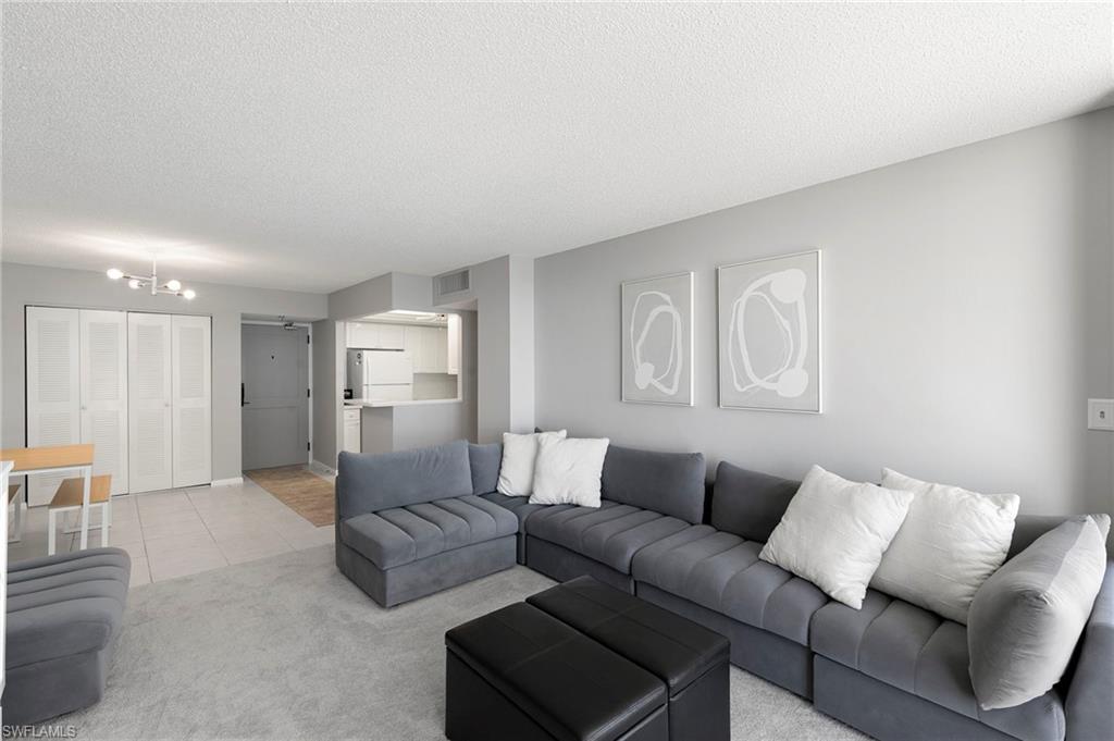 320 Seaview CT # 709 Unit: 2-709