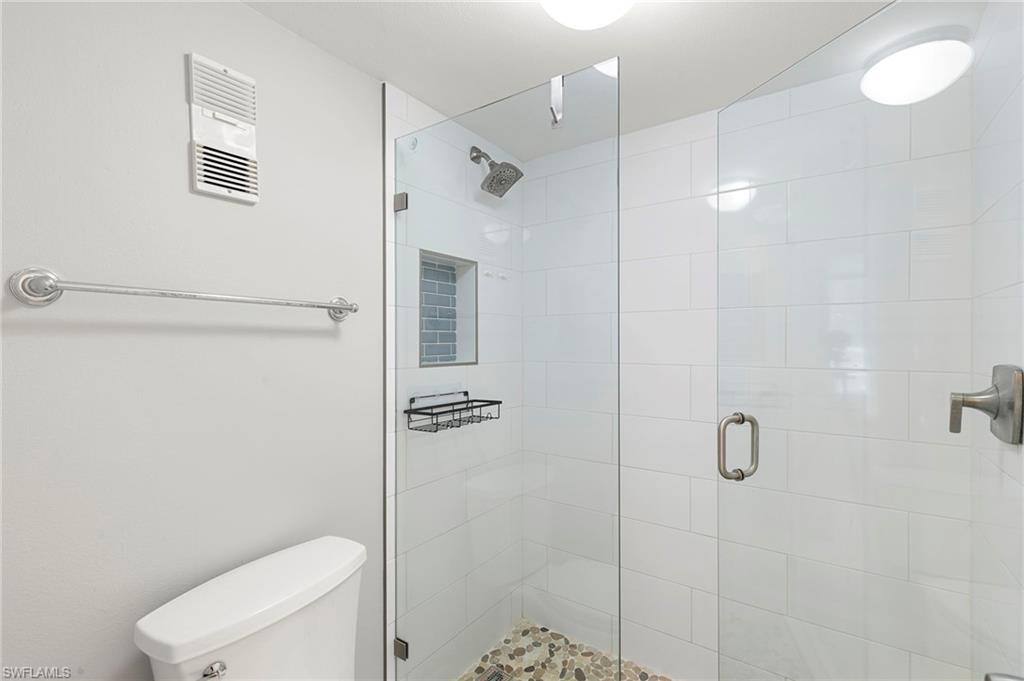 320 Seaview CT # 709 Unit: 2-709