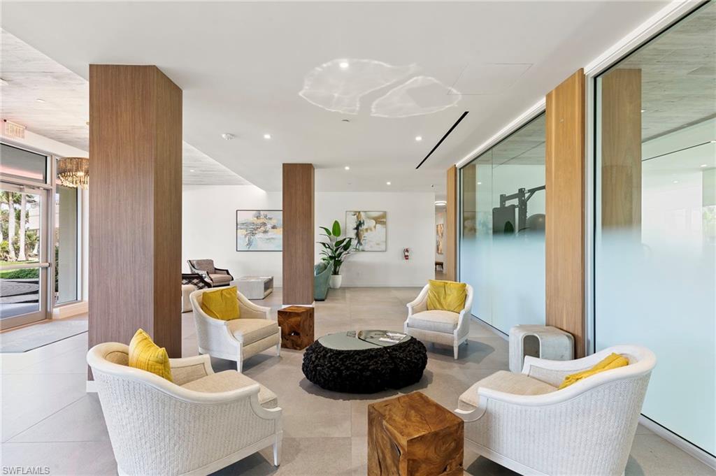 320 Seaview CT # 709 Unit: 2-709