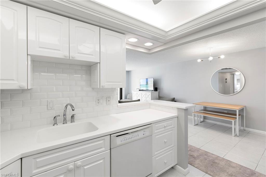 320 Seaview CT # 709 Unit: 2-709