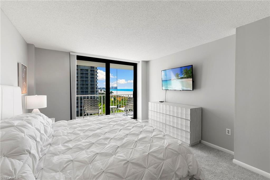 320 Seaview CT # 709 Unit: 2-709