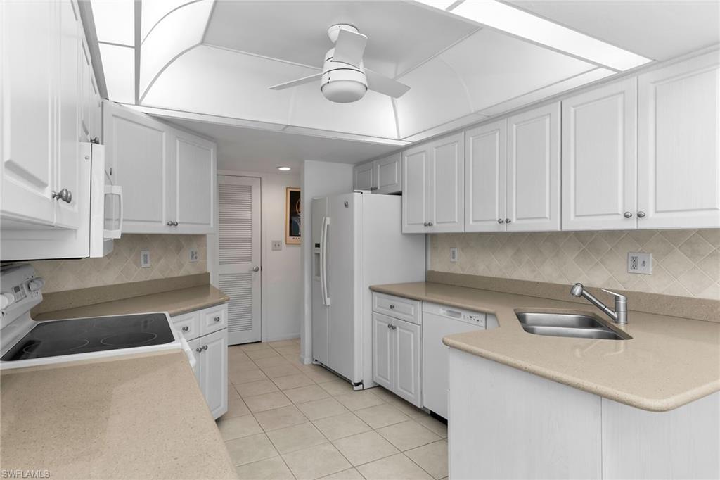 929 Collier CT # B201