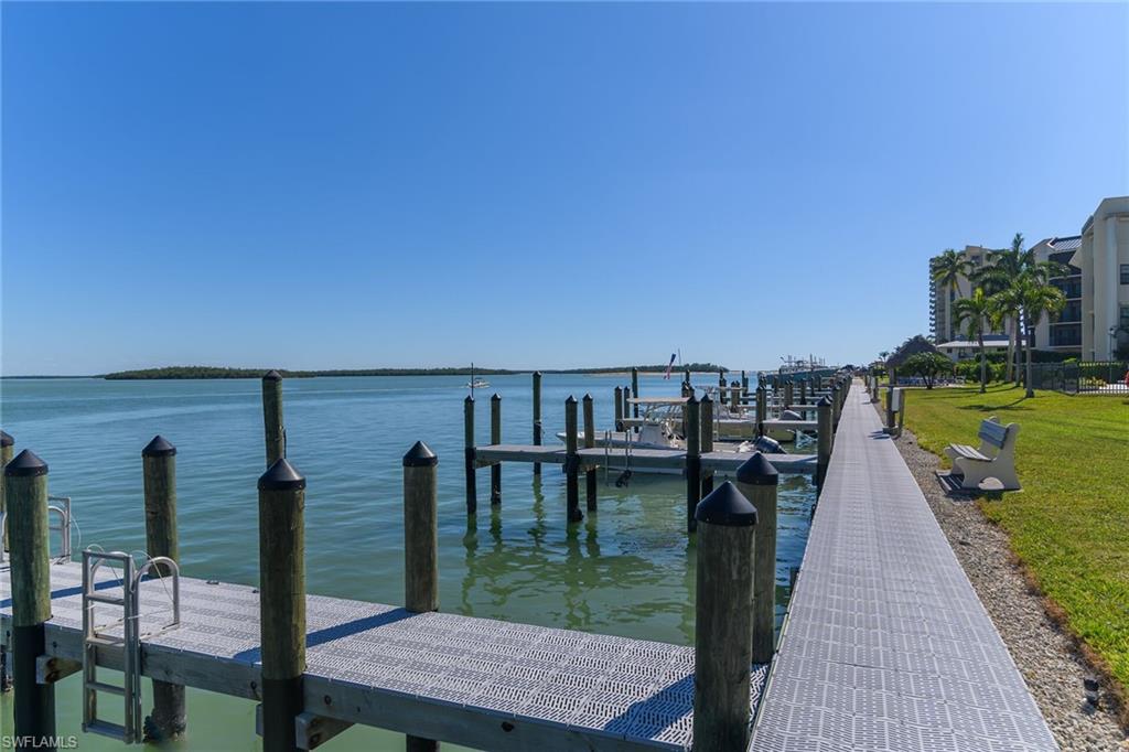 929 Collier CT # B201