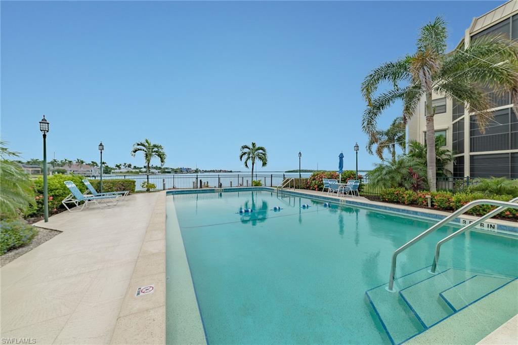 929 Collier CT # B201