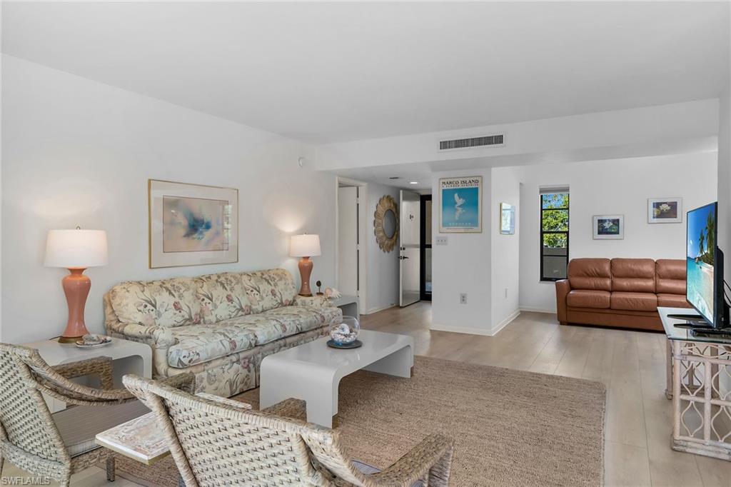 929 Collier CT # B201