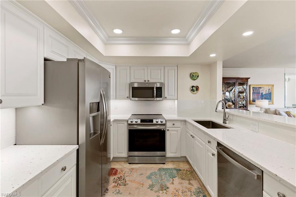 3115 Gulf Shore BLVD N # 501S