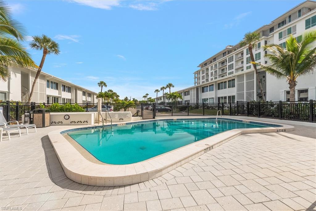 1065 Gulf Shore BLVD N # 205