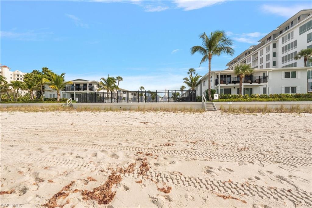 1065 Gulf Shore BLVD N # 205