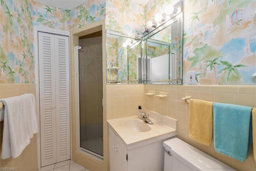 1065 Gulf Shore BLVD N # 205