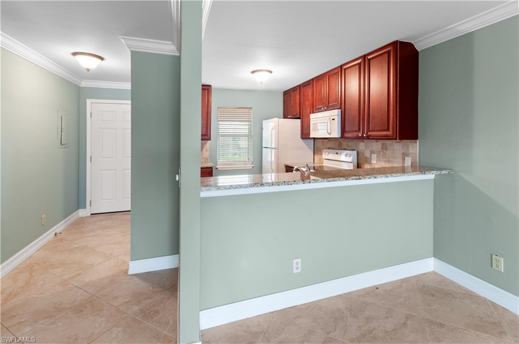 829 W Elkcam CIR # 208 Unit: 2-208