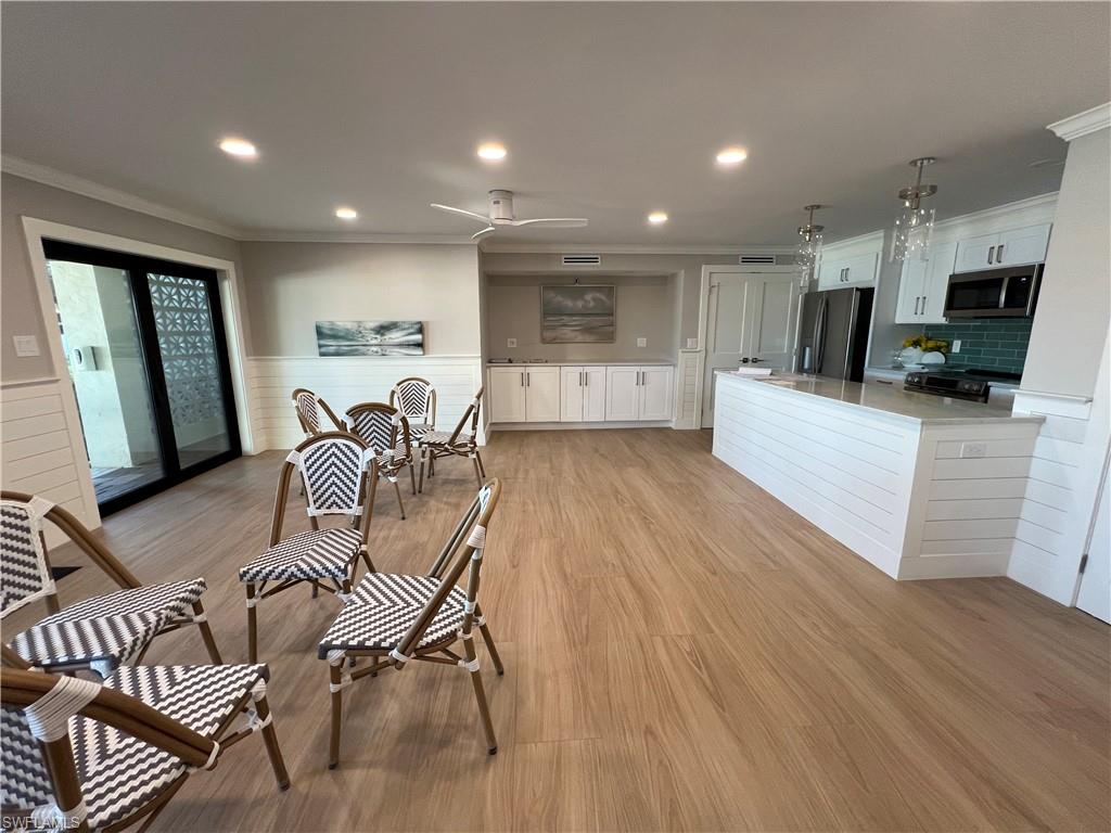 3200 Gulf Shore BLVD N # 407