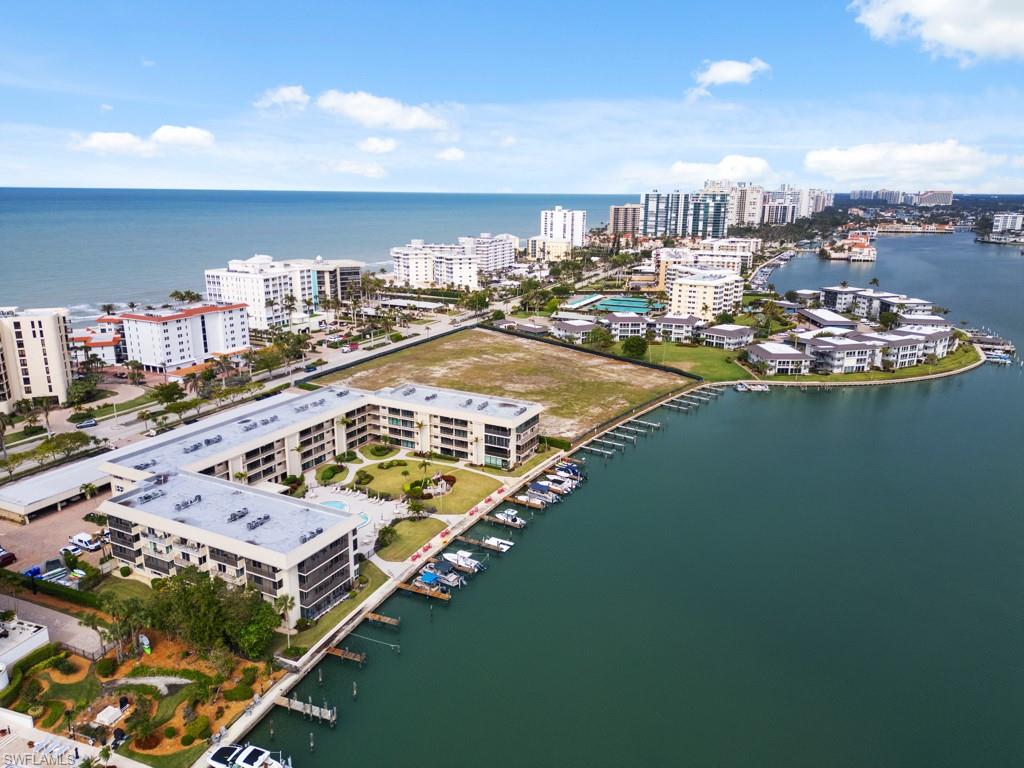 3200 Gulf Shore BLVD N # 407