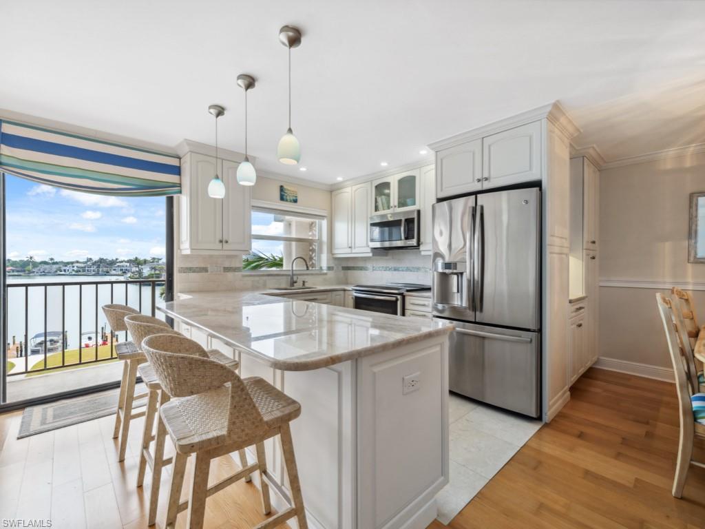 3200 Gulf Shore BLVD N # 407