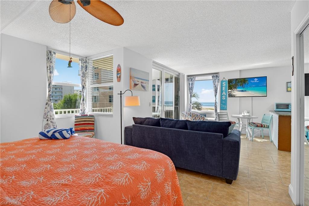 7360 Estero BLVD # 103