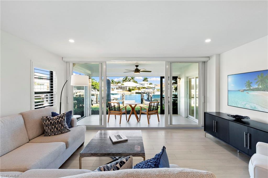 880 Huron CT # 107 Unit: 2-107