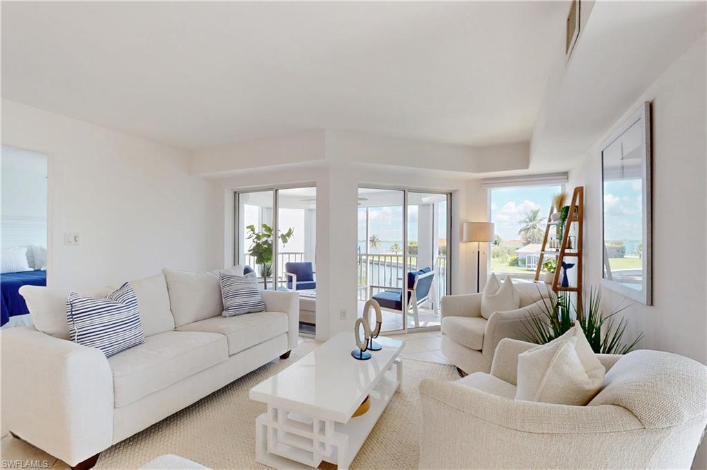 991 N Barfield DR # 201