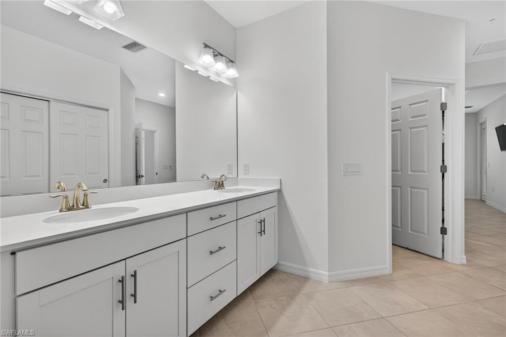 12041 Santaluz DR # 202