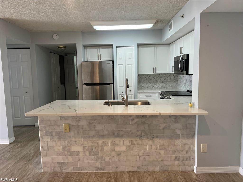 1210 Wildwood Lakes BLVD # 206