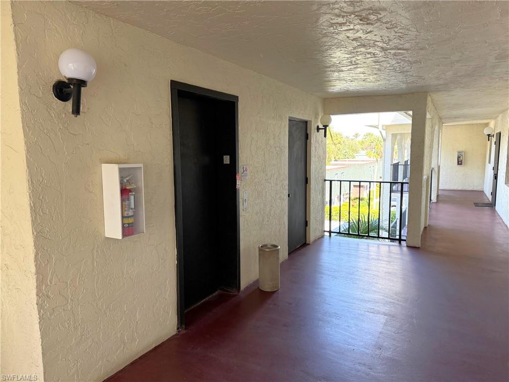 700 Valley Stream DR # 303