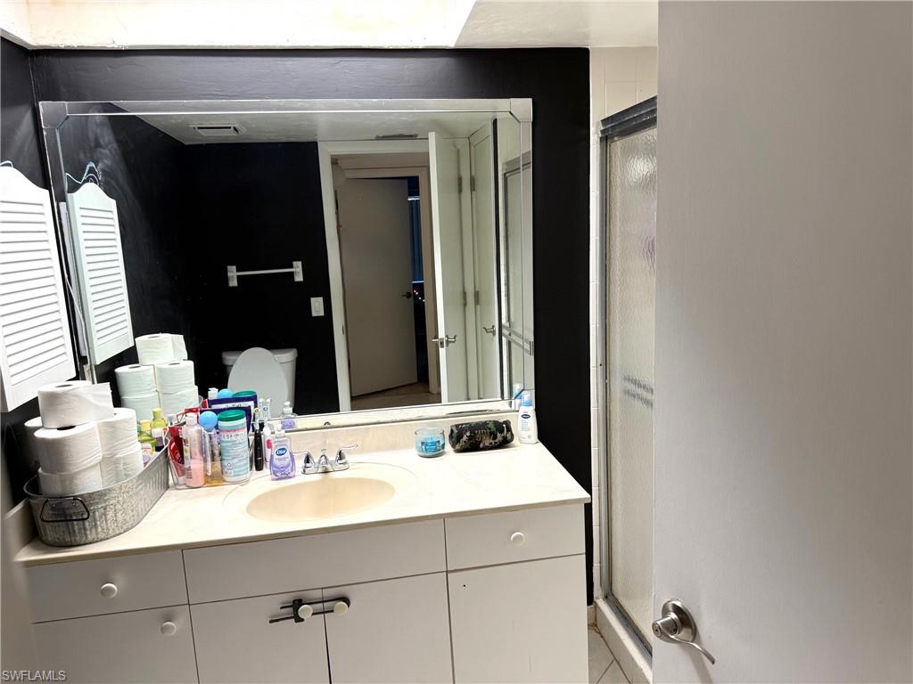 700 Valley Stream DR # 101