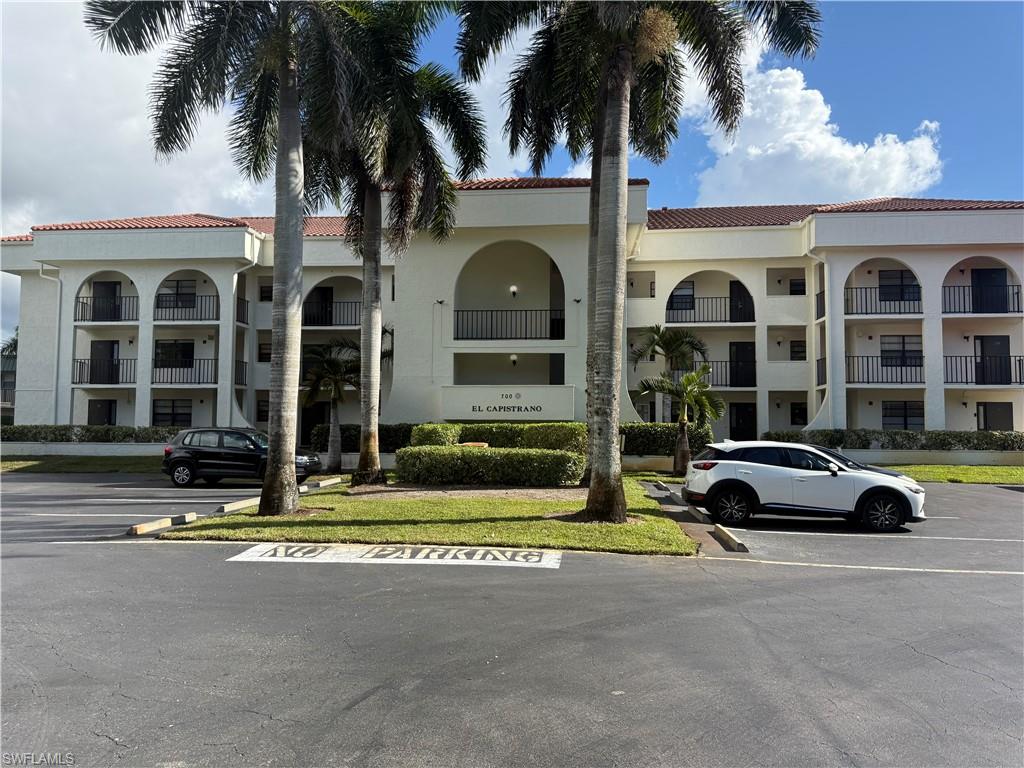 700 Valley Stream DR # 101