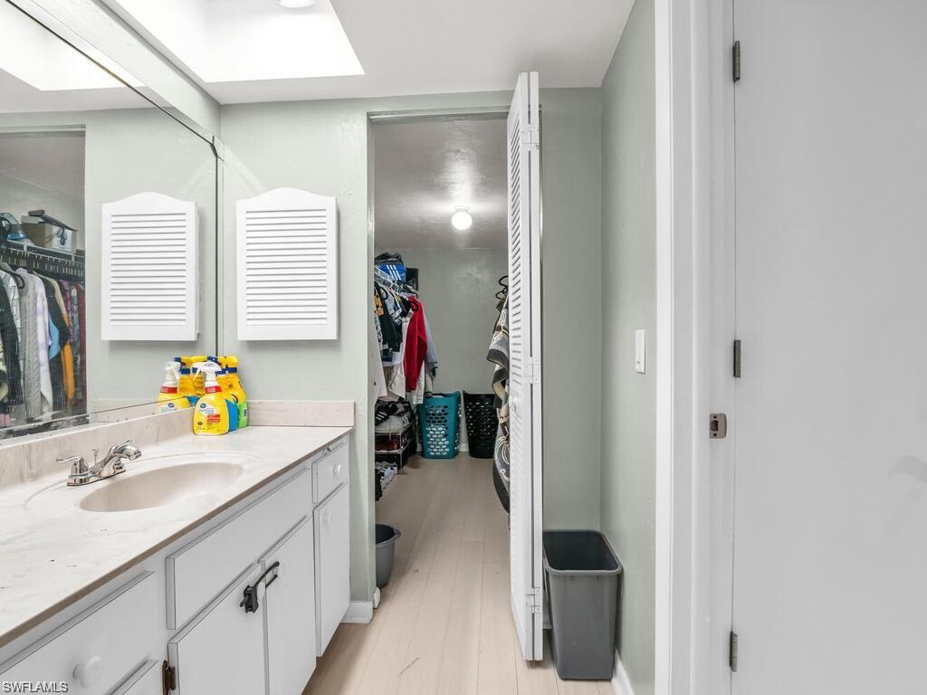 700 Valley Stream DR # 101